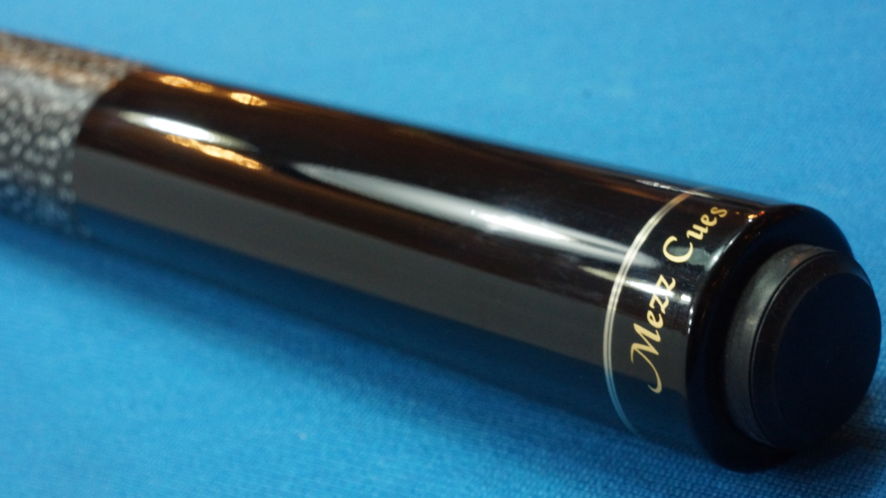 Mezz Z401 Pool Cue | Select Billiards